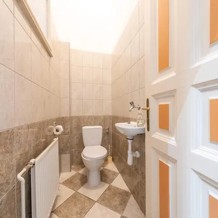 Liana-luxury And Flat Lejlighed Budapest