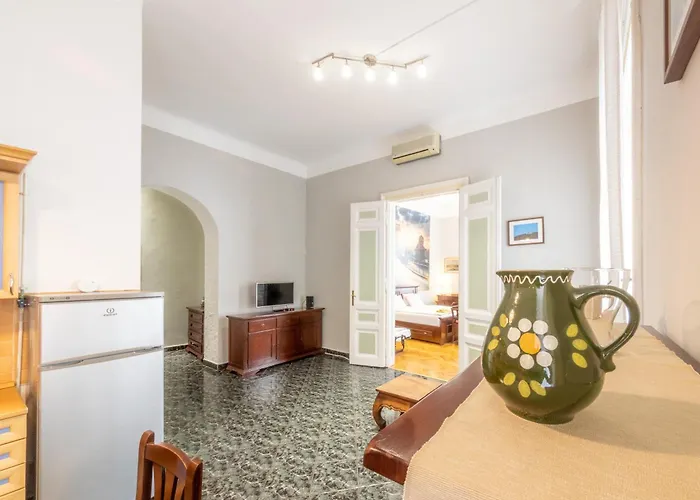 Liana-luxury And Flat Budapest