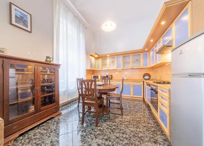 Liana-luxury And Flat Appartement *
