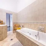 Liana-luxury And Flat 아파트 *
